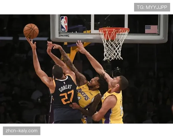 托特纳姆热刺球场测试新声学系统，旨在改善球员在嘈杂环境下的防守沟通